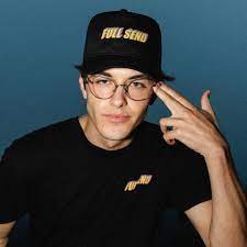 G On Instagram You Guys Feelin The Glasses Or Nah Griffin Johnson Full Send Tiktok Famous