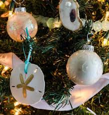 You can utilize old boards when making these. 50 Diy Coastal Christmas Decorations Prudent Penny Pincher