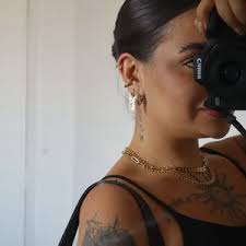 Fernanda Bastos (@bastosfee)