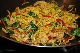 Caribbean Inspired Chicken Lo Mein Caribbeanpot Com Chicken Lo Mein Trini Food Indian Food Recipes