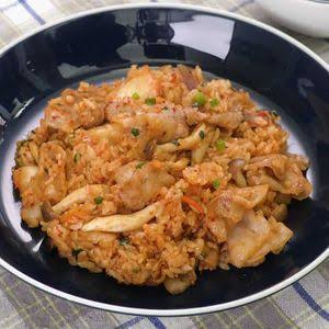 簡単で旨み満点！キムチチャーハンのレシピ | デリッシュキッチン