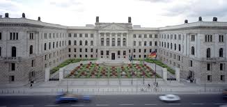 Bei(m) bundesrat handelt es sich um ein gebäude. Bundesrat Berlin Saa Schweger Architekten