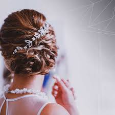 تسريحة شعر ساحرة لعروس مثالية تسريحة شعر مناسبة لعروس متميزةمجلة