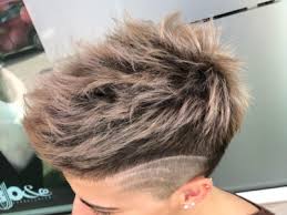 Taglio moicano con linea curva. Disegni Su Capelli Rasati Fabio Co Parrucchieri Di Caccin Fabio A Loreggia Padova