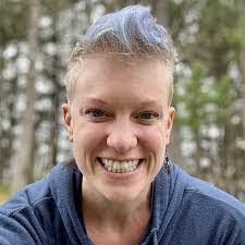 Amy Dearman's Instagram, Twitter & Facebook