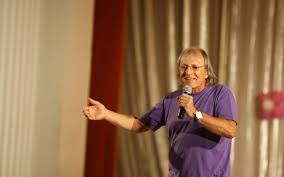 Mihai constantinescu a murit, marti seara, la varsta de 73 de ani, la spitalul de urgenta floreasca, unde era internat din luna mai. ReacÅ£ii Dure DupÄƒ Stirea FalsÄƒ CÄƒ Mihai Constantinescu A Murit Este Inuman SÄƒ Cobesti Moartea Unui Om Care LuptÄƒ Pentru ViaÅ£Äƒ E Cumplit