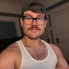 Therapy hog visits Virginia Beach schools