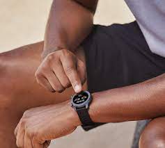 We were determined to create a strong link between the timeless classic watch design and the powerful technology we have. Huami S New Amazfit Gtr Promises 74 Days Of Battery Life For A Budget Price Soyacincau Com
