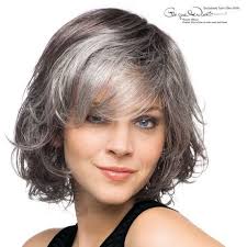 Falls ihre strähnchen zu einem gelbstich neigen, verwenden sie am besten ein sogenanntes silbershampoo, das gelbe. Graue Haare Strahnchen Frisuren Graue Haare Elegante Frisuren Graue Haare