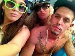 Can I remove people from photo?