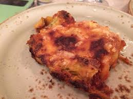 La elaboración, aunque sencilla, es un poco lenta, pues antes de introducir el plato montado en el horno, hay que hacer varios preparativos, pero merece la pena. Gobbo Alla Parmigiana Picture Of Trattoria Bruno Coppetta Citta Della Pieve Tripadvisor