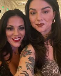 Vera Collins (@visforvera) • Instagram photos and videos