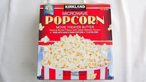 コストコ マイクロウェーブポップコーン の作り方は カロリー 値段 賞味期限 食べた感想も詳しく紹介 ノマド的節約術 コストコ 美味しい ポップコーン