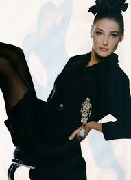 See more ideas about carla bruni, supermodels, 90s supermodels. 40 Gorgeous Portrait Photos Of Carla Bruni As A Fashion Model In The 1980s And 90s Vintage News Daily