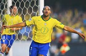 É assim que o imperador vive hoje, nem cavalo aguenta! Adriano Imperador