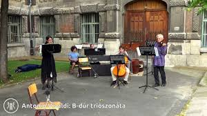 Privacy is a default, and everything's an option. Antonio Vivaldi B Dur Szonata Rv76 Camerata Universitatis Youtube
