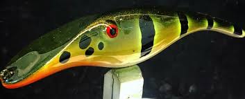 Pin By Bastien Goita On Pluggen Airbrush Fishing Lures Homemade Fishing Lures Lure Making