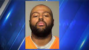 Dexter Gardner's Instagram, Twitter & Facebook