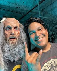 I'm just out here waiting for the “where's the guitar?” comments. We are  here in Hotlanta get out here early doors are at 5 we play at 6! You know  the drill!