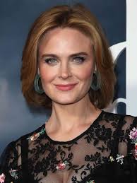 Zooey and Emily Deschanel: All About the Sisters and Their Family