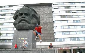 Ikea Helps Chemnitz Renovate Iconic Karl Marx Statue The Local