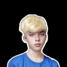 Justin Corpuz's Instagram, Twitter & Facebook