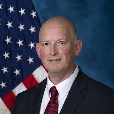 Leading Through Chaos: Leadership Lessons for Weathering the Storm and  Emerging Stronger