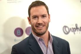 Mark-Paul Gosselaar to Star in Fox Baseball Pilot 'Pitch'