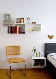 Schwebendes Cubit Regalsystem Fur Die Schrage Im Wz Sideboard Artig Flach Fur Grosse Bucher Und Als Ablage Fur Deko U Inneneinrichtung Haus Deko Kleinmobel