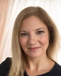 Daphne Manning's Instagram, Twitter & Facebook