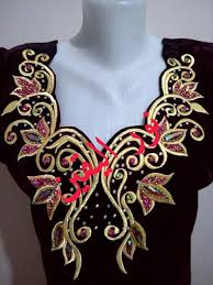 Pin By Abdjalil Roi On جبة مطرزة حرير Simple Blouse Designs Simple Blouse Blouse Designs