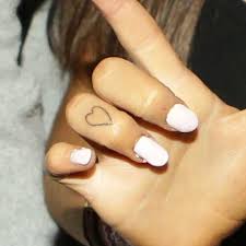 Ariana grande's new tattoo 七輪 means japanese style bbq grill, not 7 rings. Ariana Grande S 17 Tattoos Meanings Steal Her Style Page 2