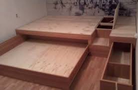 Kak Sdelat Podium S Vydvizhnoj Krovatyu Svoimi Rukami Podest Vydvizhnoj Kak Krovatyu Podium Ausziehbares Bett Schlafzimmer Design Mobel Fur Kleine Raume
