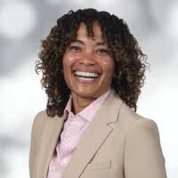 Lisa Hagan's Instagram, Twitter & Facebook