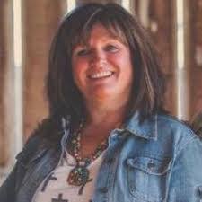 Lana Hale's Instagram, Twitter & Facebook