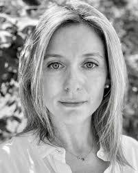 Lorraine Berger's Instagram, Twitter & Facebook