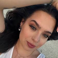 SADIE M (@sadie.gordon) • Threads, Say more