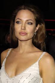 Sky Captain And The World Of Tomorrow Los Angeles Premiere September 14th 2004 004 Angelina Joli Angelina Jolie Augen Angelina Jolie Angelina Jolie Fotos