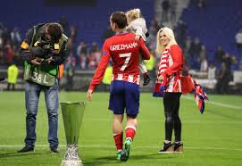 Antoine griezmann plays for spanish league team fc barcelona and the france national team in pro evolution soccer 2021. B R Football On Twitter Antoine Griezmann S Three Children Were All Born On April 8 In 2016 2019 And 2021