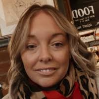 Colette Morris's Instagram, Twitter & Facebook