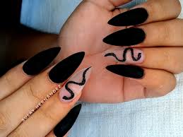 The summer will be here before you know it and you want to make your nails uñas de acrílico negro. Zhuly Nailed It Acrilico Al 100 Negro Matte Facebook