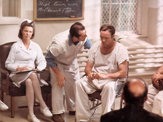 Louise Fletcher dans le rôle de l'infirmière Ratched, généré par IA