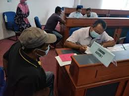 Kami merupakan pemegang amanah yang menguruskan kutipan & agihan zakat anda di negeri selangor. Lembaga Zakat Selangor Mais Halaman 4