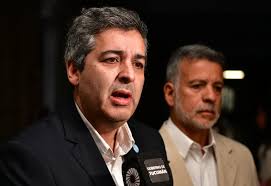 Entrega de menciones para alumnos del Colegio El Salvador Yb A la Profesora  Nancy Frasca, al Rector David Lugones y los alumnos mi reconocimiento.  Agradezco a los compañeros Pablo Sanchez, Alejandro Ferrazzano,