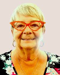 Keep the selfies rolling in! Rosemary Hooper loves her Paul Taylor  signature design M001 C137. #glasses #spectacles #fashionable  #fashiontrends #colours #DesignerEyewear #frames #optical #specs #occhiali  #lunettes #eyewearstyle #eyewear #optical ...