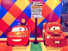 mete oyun parkina gitti video for kids simsek mcqueen yaris arabasi videos para ninos 4k youtube yaris arabasi mcqueen oyun