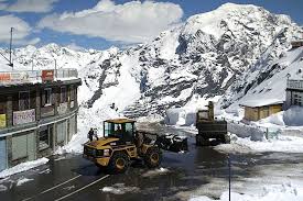 Livecam passo dello stelvio (stelvio pass). Crews Battle To Open Road To Italian Summer Ski Area Passo Stelvio Prad Am Stilfserjoch Ski News