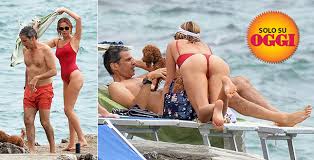 Marcuzzi ⭐ , ⓜ chkalovskaya, russia, yekaterinburg, 8 marta street, 149: Alessia Marcuzzi Al Mare Salta Addosso Al Marito Torna La Passione Esclusivo Gossip