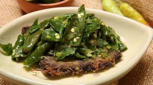 Masakan padang khas minang memiliki keistimewaan dan kekhasan rasa yang membuat masakan ini digemari dan menjadi menu favorit bagi banyak orang. 9 Makanan Khas Padang Ini Bikin Nagih Mana Kesukaanmu Hot Liputan6 Com
