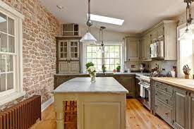 Senas mėgstamiausias yra žalias obuolys, kaip parodyta šiame gaminimo erdvėje jas design build. Timeless Kitchen Cabinet Color Schemes That Will Work In Any Home